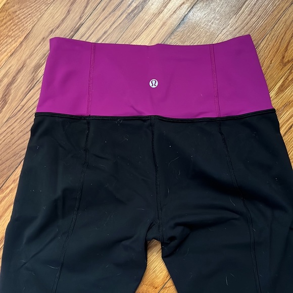Lululemon high waisted leggings size 6 - Picture 5 of 5